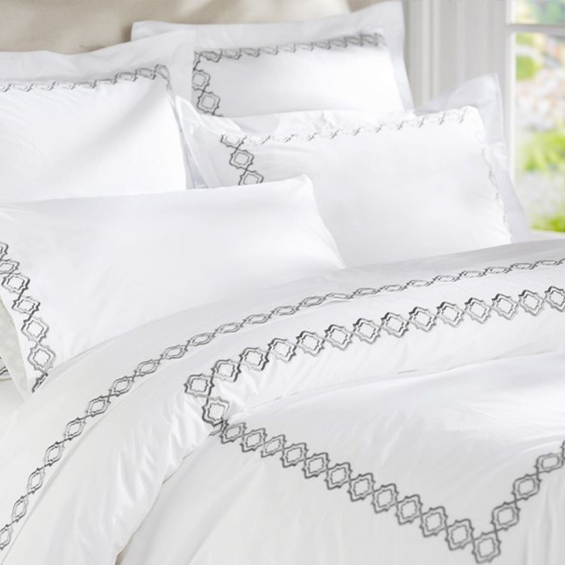 Set di coperture per piumini da hotel ricamato in raso di lusso 400t con copertura per cuscino