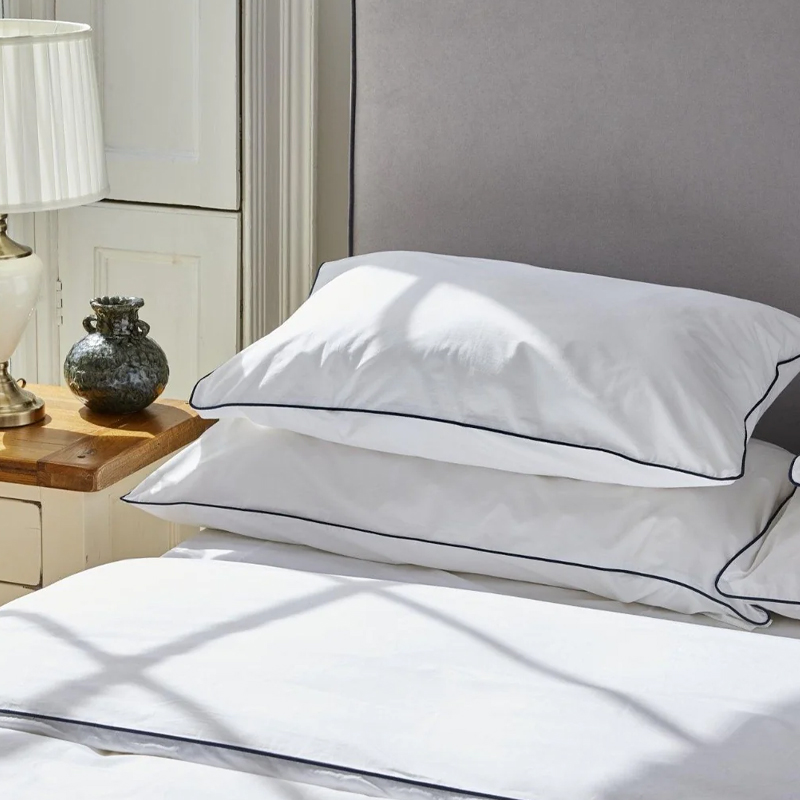 Set di copertura per trapunta con tubatura bianca a seteen hotel a 5 stelle
